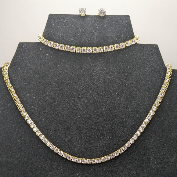 NEW SET 18k, Necklace, Bracelet & Earrings, 4 Pieces, Cubic Zirconia, 18k, 925, - Picture 11 of 14